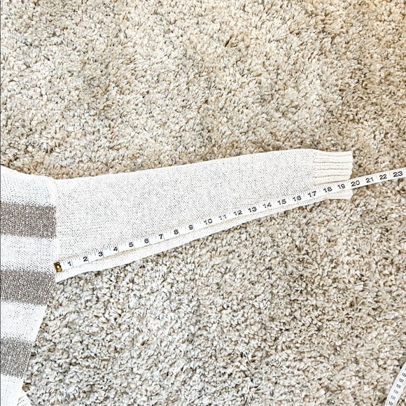 Kensie Striped Sweater Size Large - Picture 6 of 6